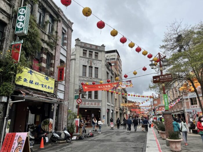 迪化街「台北年貨大街」のストリートの風景