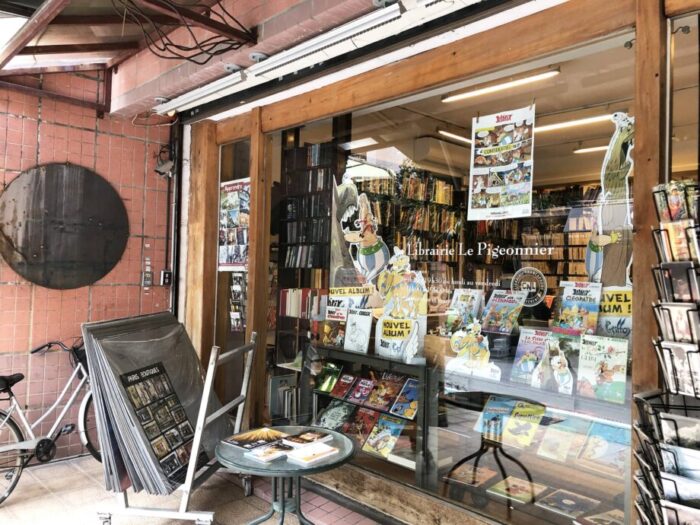 台北のフランス語専門書店、信鴿法國書店 Librairie Le Pigeonnierの外観