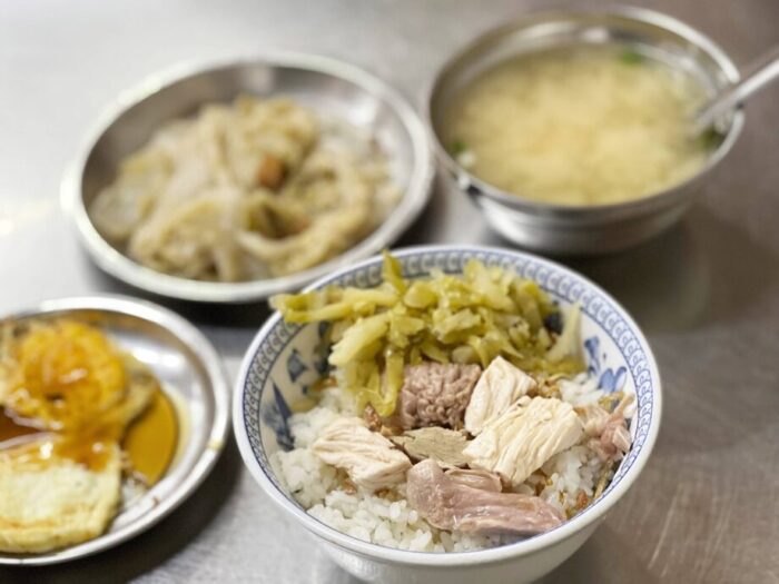 台湾・嘉義グルメ　劉里長雞肉飯の料理