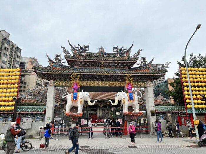 台北・萬華エリア　龍山寺の外観