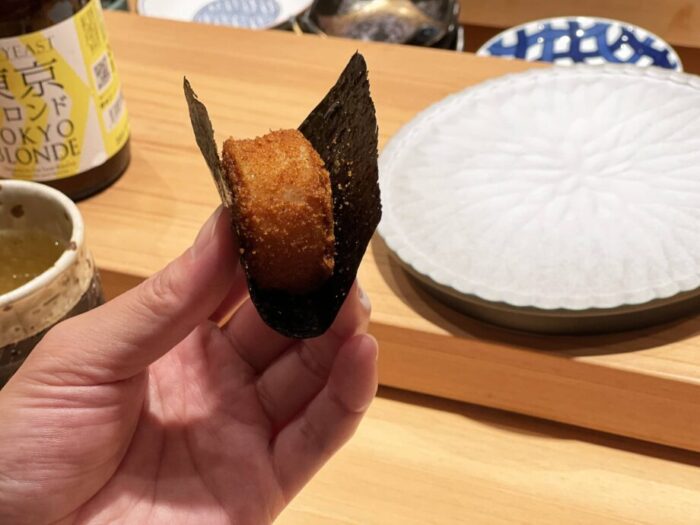 台北・大安エリアにある寿司店 初魚 鮨で味わったほたて