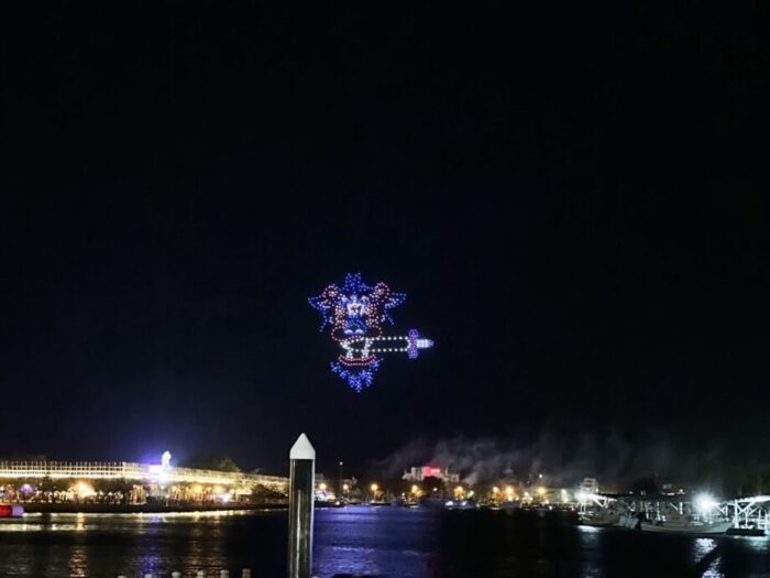 台南ランタンフェスティバル2024 安平エリアの花火を組み合わせた空中ドローンショー