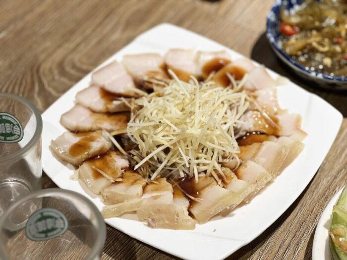 恆春（ヘンチュン）にある台湾料理のお店、北門家常菜で食べた、蒜泥白肉（豚肉のガーリックソース）