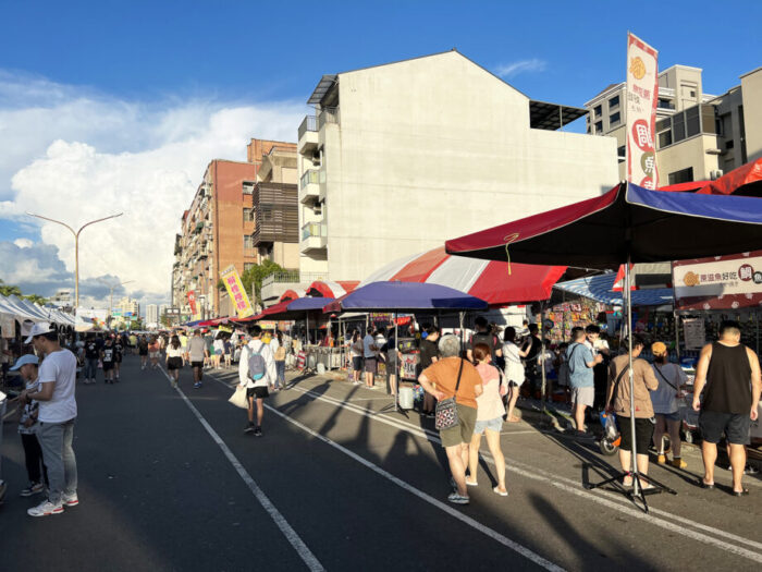 台湾の端午節 台南・安平運河で開催されたドラゴンボートレースと関連イベント